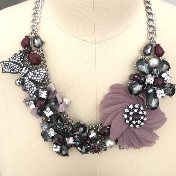 White House Black market necklace. - Picture 7 of 8